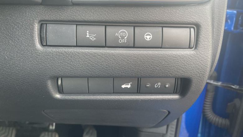 Nissan Qashqai 1.3 DiG-T MH Tekna 5dr Petrol Hatchback